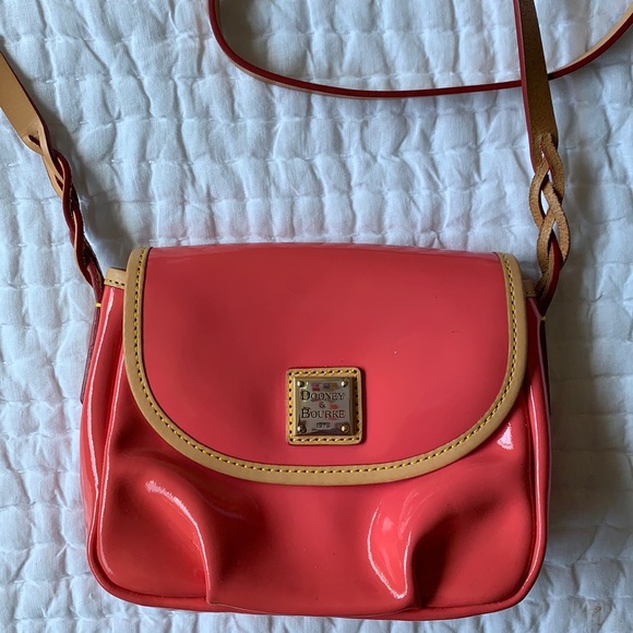 Dooney & Bourke Handbags - ⚡️Pink dooney & bourke small crossbody!